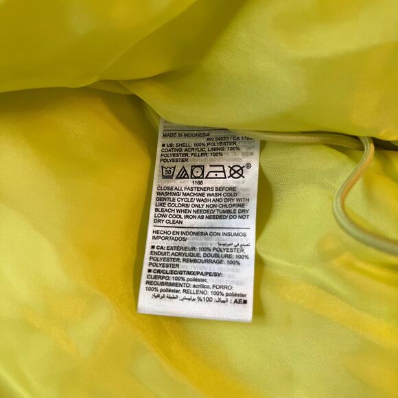 Old Navy Puffer Vest Womens Size Small Citrine Yellow Pockets Outdoor Cabin NWOT - Picture 7 of 8